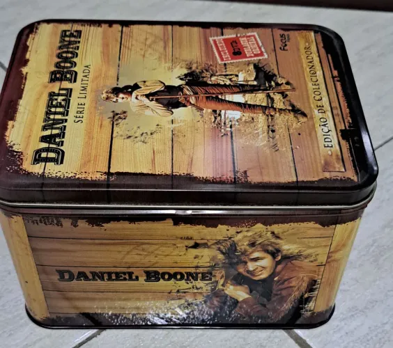 DVD- Daniel Boone lata c 8 dvds lacrados