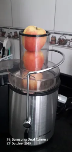 Juicer / Centrífuga 700W - Aço Escovado Inoxidável - Novo e Completo! - R$ 240