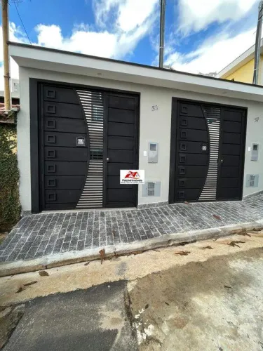 Lindos sobrados novos todos em porcelanato e granito, acabamento em vidro de 100m² com 3 d