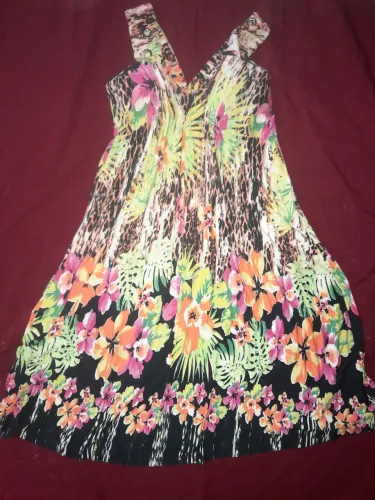 Vendo Vestido tamanho M Novo