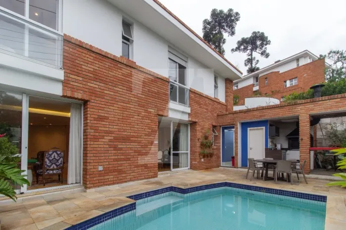 Casa em condomínio de alto padrão no Morumbi