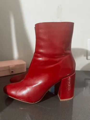 Bota feminina Riachuelo - tamanho 37/38