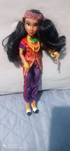 Boneca Genie Chic Freddie