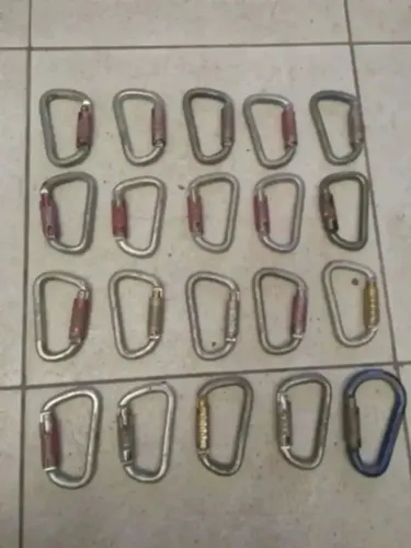 Mosquetões com TravaRosca em Alumínio (Aceitamos Cartões 3x ou 5% no dinheiro).