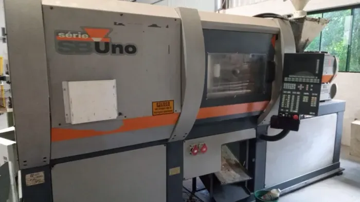 Injetora plástico Sandretto  modelo 260 / 80
