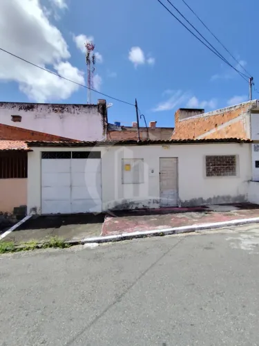 Casa á Venda Rua Maruim