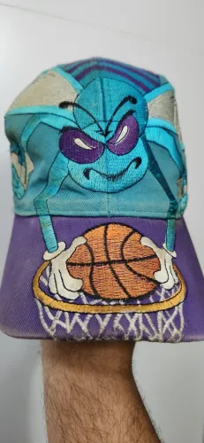 Boné Charlotte Hornets RARO anos 90