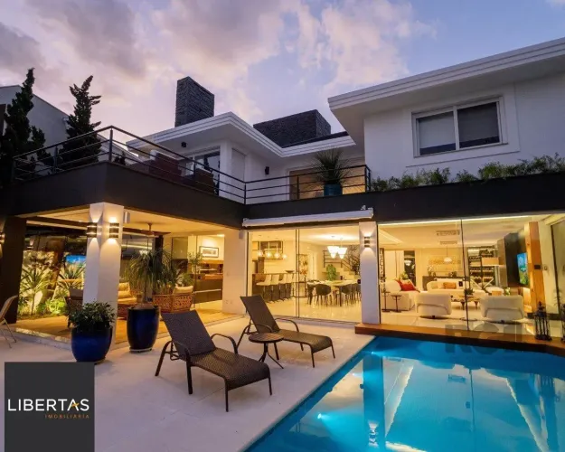 Casa de Condomínio em Atlântida Sul