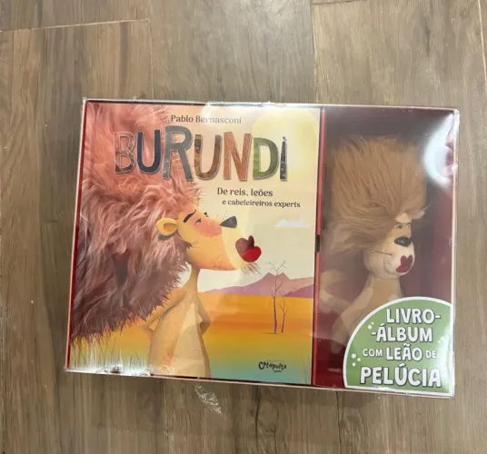Burundi - livro álbum com bicho de pelúcia