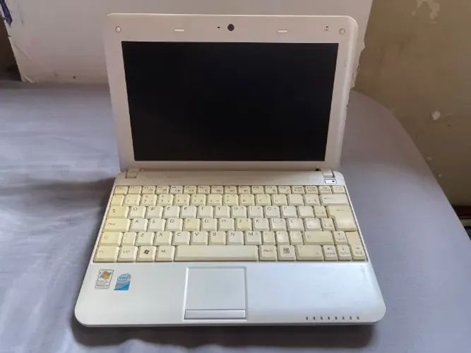  Netbook Positivo White, Não Liga, Venda No Estado Para Reparo Ou Peças !!!