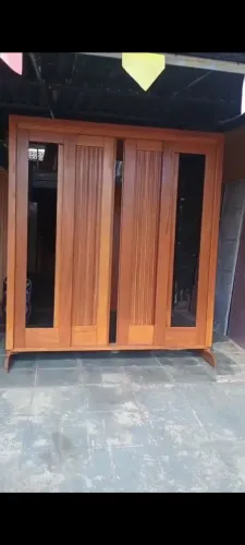 Porta de Madeira -Maciça - Elegância e Durabilidade projetada para você 