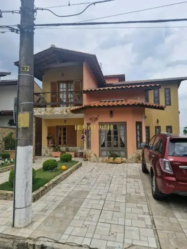 Sobrado á Venda com 4 suítes, área gourmet e piscina no Condomínio Altos de Suzano no Jard