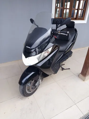 Burgman 400 2006 leia o anúncio.