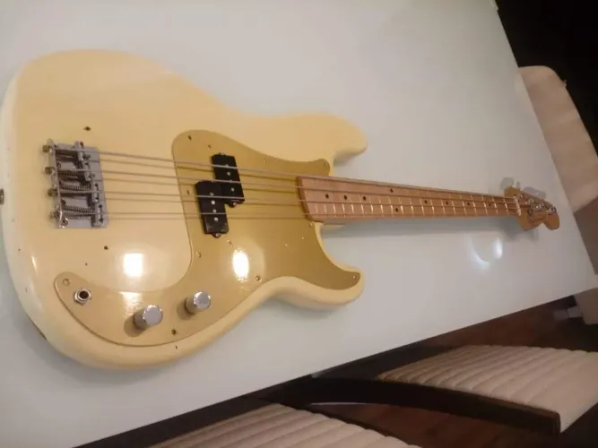 nder Precision Bass Mexicano 1996 - Caps USA e Escudo Gold