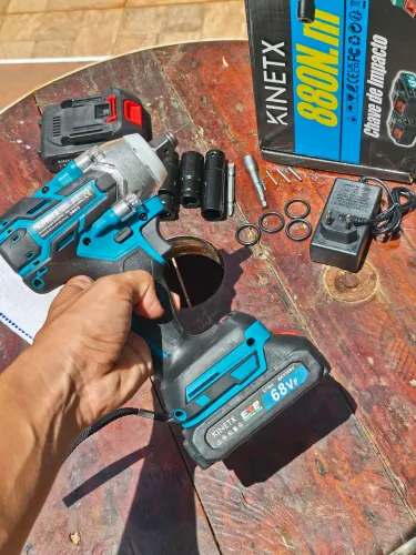 Chave de Impacto nova e Parafusadeira Sem Fio 68v + 2 Baterias e Kit Completo