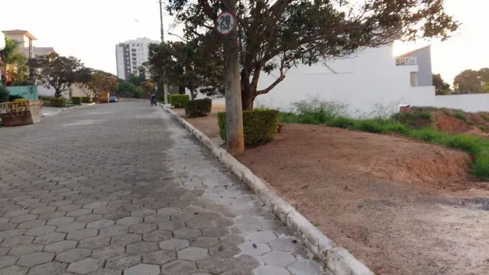 Terreno à venda, 300 m² por R$ 235.000,00 - Condomínio Bosques de São Francisco - Votorant