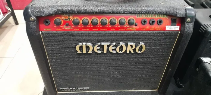 Cubo Meteoro demolidor fwg50 guitarra 