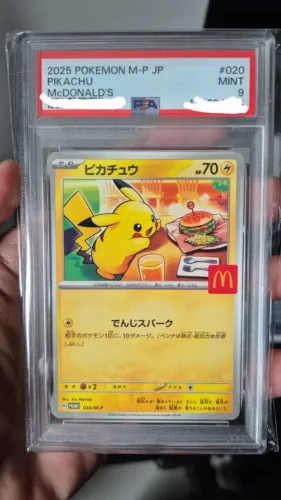 Pikachu Graduado PSA 9