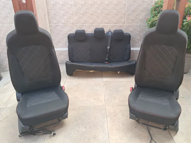 Bancos em tecido do kwid 2020