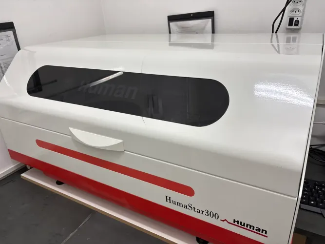 Aparelho Automatizado Humastar 300 (In Vitro)