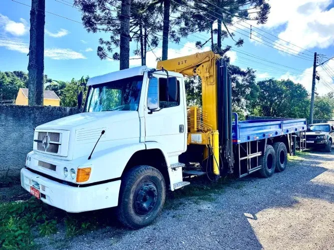 Vendo este Conjunto Caminhao c/ Munck Madal 35 4H 3M Carroc Ferro Nova c/ Pino Container