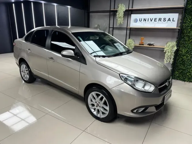 Fiat Grand Siena Essence Dual. 1.6 Flex 16V 2014