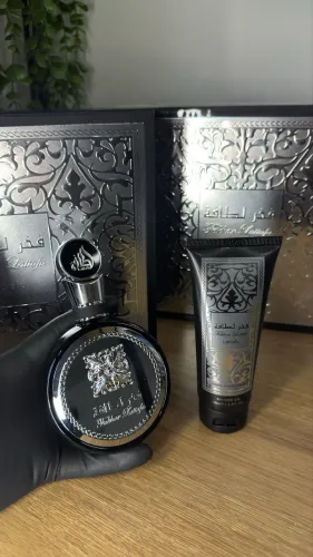 Kit Árabe Fakhar Black Lattafa 100ml Edp 3 Peças