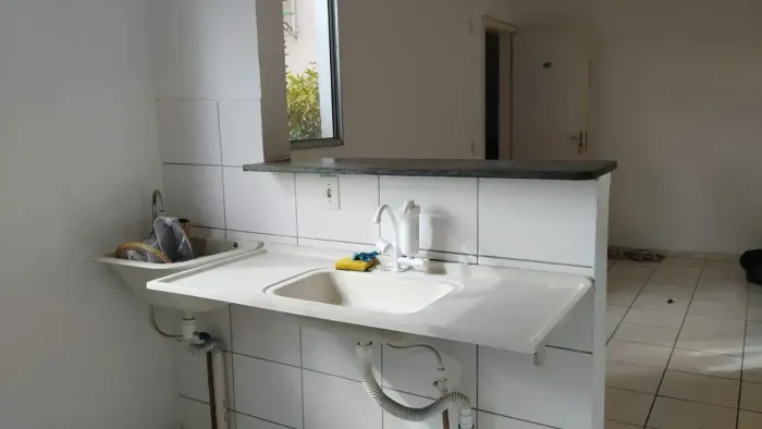 Apartamento para venda com 2 quartos em Cabral - Resende - RJ