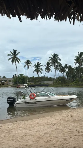 Vendo Lancha Phoenix 19,5 pés com motor 115hP (10 pessoas) 