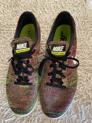 Tênis Nike LunarEpic Low Flyknit