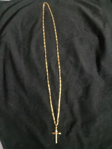 Cordão masculino dourado com pingente de crucifixo*novo*!