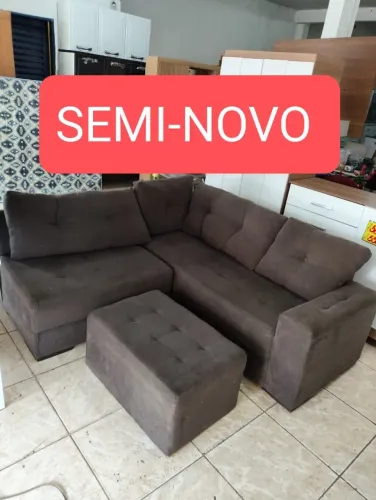 SOFÁ COM PUFF SEMI-NOVO