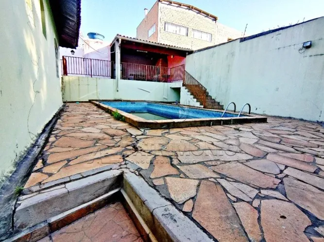 CASA ASSOBRADADA COM 4 DORMS SENDO 2 SUITES; CAROLINA; SOROCABA; LESTE