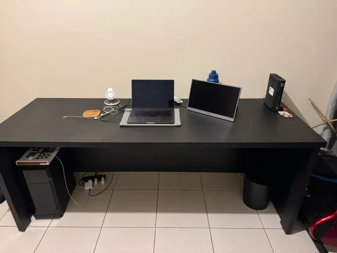 Mesa de madeira para escritório