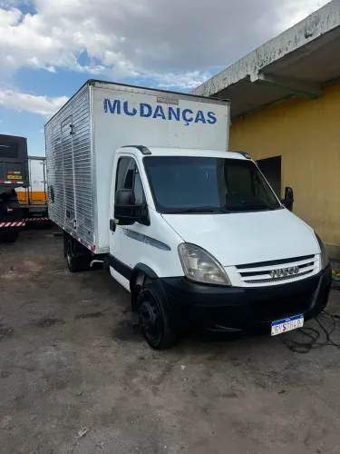 Iveco Daily 70C16 BAÚ 2009/2009