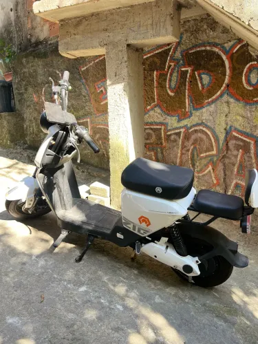 SCOOTER ZIG - BRANCA