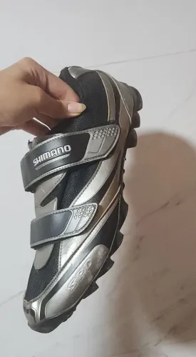 sapatilhas de ciclismo mountain bike Shimano SH-M064