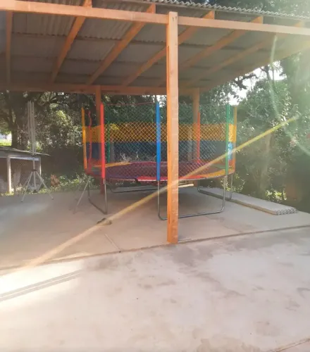 Cama Elástica Trampolim 305 Cm, 380 Kg, Com Rede E Escada