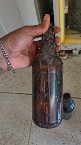 Garrafa de cerveja artesanal