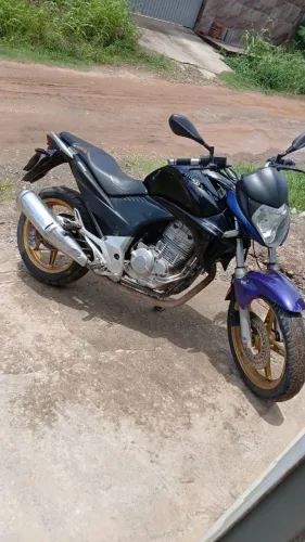 Vendo moto cb300 ou troco em carro