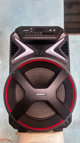 Caixa de som Mondial 700w