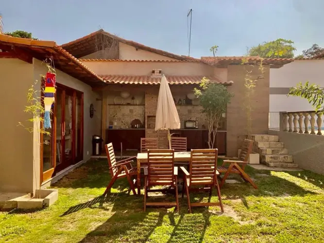 Casa com 3 quartos em Boqueirão - com piscina , perto praia Saquarema - RJ