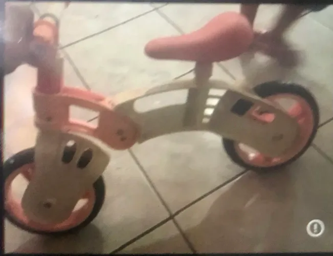 Bike infantil de equilíbrio super nova pouco usada