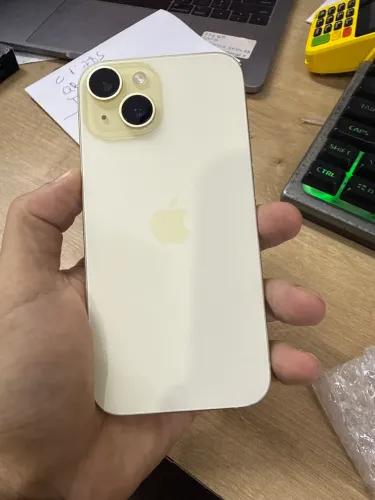 Iphone 15 128 - Semi Novo Amarelo Bateria 84% - com garantia