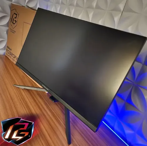 Monitor Gamer ASRock Phantom Gaming 32PL 165Hz 2K Quad-HD + HDR na Caixa.