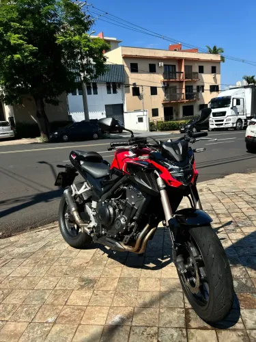 Honda CB 500F 2024 - Impecável | Pneus Novos + Acessórios