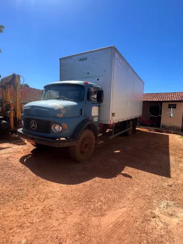 Caminhão Mercedes bens 1113 toco no chassi