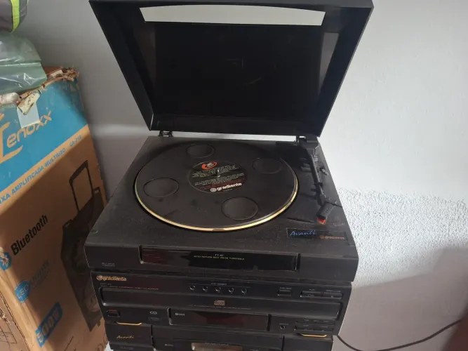 SOM ANOS 90! Gradiente Avanti AT-70! TOCA FITAS, DISCOS (LP), CD E RÁDIO AM E FM!