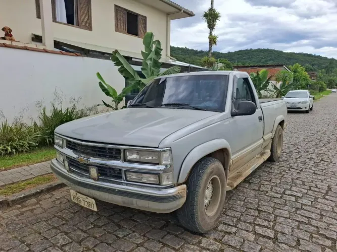 Chevrolet Silverado DLX 4.1 1997