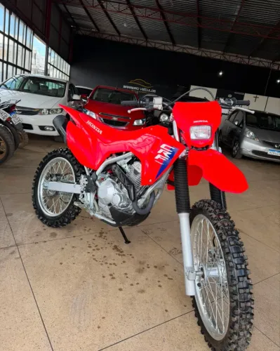 Vende-se crf 300
